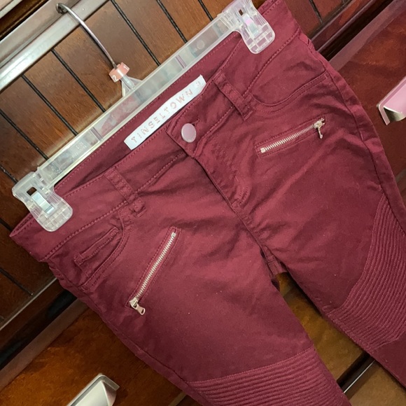 Burgundy Skinny Jeans ❤️ - Picture 2 of 4